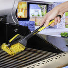 Mr. Bar-B-Q - Brosse triple action à poils en nylon Brosse-Poignée souple