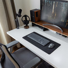BlueDiamond - Tapis de bureau en feutre haut de gamme régulier pour bureau à domicile et gaming, dessous en caoutchouc antidérapant – 25,6 po L x 11,8 po L – Charcoal-Dimensions globales: 25,6 po L x 11,8 po Lx 0,12 po P