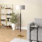 Hudson&Canal - Lampadaire Simone 2 lumières avec abat-jour en tissu - Noir mat/laiton/blanc-Une finition noire mate et laiton artisanale est appliquée sur la base ronde en métal