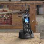 Motorola - Téléphone sans fil extérieur O2 avec répondeur - Noir - Paquet de 2-Clip de ceinture, montage mural et option de longe