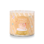 Yankee Candle - Bougie en pot à 3 mèches parfumée aux biscuits de Noël - 14,5 oz-Le couvercle décoratif en métal protège la cire de la poussière et des débris entre les combustions