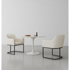 Manhattan Comfort - Lot de 2 fauteuils de salle à manger modernes Serena 23,03 po en similicuir crème-Revêtu d’un magnifique similicuir avec un rembourrage en mousse haute densité