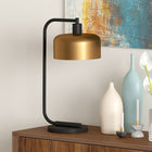 Hudson&Canal - Lampe de table Cadmus de 52,7 cm de haut avec abat-jour en métal - Bronze noirci/laiton/laiton-Une finition en bronze noirci fabriquée à la main est appliquée sur la base ronde en métal
