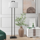 Hudson&Canal - Lampadaire Adair de 172 cm de haut avec abat-jour en tissu - Bronze noirci/blanc-Une finition en bronze noirci fabriquée à la main est appliquée sur la base en métal du chandelier