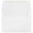 JAM Paper - Enveloppes d'Invitation A2 avec Colle Humectable, Blanc Brillant, 4 3/8 x 5 3/4, Paquet de 50-Fermeture par colle humidifiable : ces enveloppes sont conçues avec une méthode de fermeture adhésive traditionnelle humidifiable. plutôt que de lécher les enveloppes individuellement, vous pouvez choisir d'utiliser un humidificateur d'enveloppes, ce qui vous fera gagner beaucoup de temps ! humidifiez simplement la bande adhésive, appliquez une pression et vous obtiendrez une fermeture parfaite. rien de