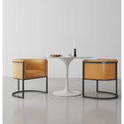 Manhattan Comfort - Chaise de salle à manger Cosmopolitan 24 po style mid-century moderne, revêtement en similicuir, coloris selle et noir-Cadre en métal durable avec design géométrique