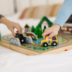 Melissa & Doug, Chemin de fer à emmener partout avec 17 pièces en bois, 3 trains, véhicule, pièces de jeu, pont -6