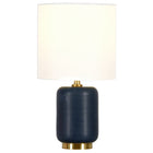 Hudson&Canal - Lampe de table en céramique Lambert (38 cm) avec abat-jour en tissu - Bleu marine mat/blanc-Associé à un abat-jour tambour en tissu blanc mousseline