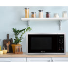 Magic Chef 0.9 cu. ft. 900W Countertop Microwave - Digital Touch-Convenient auto defrost modes by weight or time