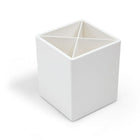 Porte-crayon divisé en plastique TRU RED, blanc-Fabriqué avec un plastique plus durable, ce porte-crayon au fini blanc mat peut être utilisé seul ou combiné avec d’autres accessoires assortis.