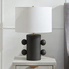 Hudson&Canal - Lampe de table Jurrah en céramique de 50 cm de haut avec abat-jour en tissu - Noir mat/blanc-Une finition noire mate artisanale est appliquée sur la base ronde en céramique