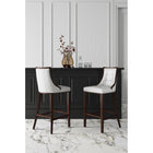 Manhattan Comfort - Tabouret de comptoir Fifth Avenue 19" traditionnel rembourré en similicuir - blanc perle et noyer - lot de 2-Cadre en bois de hêtre massif avec une riche finition en noyer