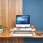 Rocelco – Plateforme ergonomique réglable en hauteur EADR, 32 po, pour bureau assis debout avec poignées bas/haut, blanc-DESIGN STABLE ET DURABLE : le vérin à gaz de luxe soulève et abaisse facilement jusqu'à 35 lb, châssis en métal blanc robuste