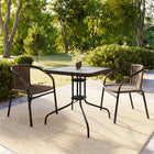 Table carrée en verre/métal 28 po, bordure en rotin brun foncé et 2 chaises empilables en rotin brun foncé (TLH-073SQ-037BN2-GG)-Pour une utilisation intérieure et extérieure