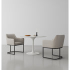 Manhattan Comfort - Lot de 2 fauteuils de salle à manger modernes Serena 23,03 po en similicuir gris clair-Revêtu d’un magnifique similicuir avec un rembourrage en mousse haute densité