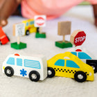 Melissa & Doug - Véhicules en bois et panneaux de signalisation de 15 pièces-Un excellent cadeau pour les filles et les garçons d'âge préscolaire, âgés de 3 à 6 ans, pour un jeu pratique et sans écran