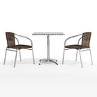 Flash Furniture – Table carrée de 27,5 po en aluminium avec 2 sièges en rotin, intérieur/extérieur (TLH28SQ020CHR2)-Assemblage nécessaire
