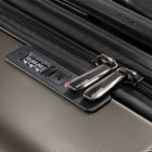 Ricardo Beverly Hills - Montecito 2.0 Bagage de Cabine Rigide 21 po - port USB - Graphite-Compartiment de rangement secondaire avec séparateur zippé - Sépare les effets personnels pour une organisation plus facile et un rangement plus ordonné