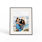 Aura - Cadre photo numérique Aspen – Encre-Écran de 12" à double orientation, support de cadre compris