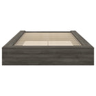Nexera - Lit Plateforme James en Chêne Gris-Silhouette Polyvalente : Une forme rectangulaire qui s'adapte harmonieusement à une variété de styles de décoration