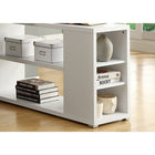 Monarch Specialties - 7023 Bureau - Blanc En Coin Cote Droit Ou Gauche-Conçu de manière durable et avec une configuration réversible pour une installation à gauche ou à droite, fini sur tous les côtés, placez ce bureau contemporain à faible encombrement dans un coin pour l'étude, l'écriture, ou n'importe où dans un bureau à domicile moderne pour créer votre espace de travail fonctionnel.