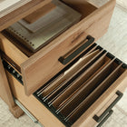 Sauder - La Collection Rosedale Ranch Bureau en L - Finition Timber Oak-Assemblage rapide et facile grâce au système de tiroirs à verrouillage en T qui minimise le temps d'assemblage
