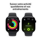 Apple - Watch Series 11 - 46 mm - GPS - Boîtier en aluminium Noir de jais avec Bracelet sport Noir, P / M-Avec des données avancées pour tous vos entraînements, ainsi que des fonctionnalités comme Rythme, les zones de fréquence cardiaque, la charge d’entraînement et Workout Buddy propulsé par Apple Intelligence à partir de votre iPhone à proximité, et plus encore. Et Apple Watch Series 11 inclut trois mois d’abonnement Apple Fitness+