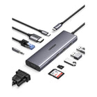 UGREEN - Hub USB-C Revodok 10 en 1 pour deux écrans-Connectivité complète : La station comprend plusieurs options de sortie, dont 3 ports USB 3.0 de type A, HDMI, VGA, Ethernet RJ45, fentes pour cartes SD/TF, une prise audio 3,5 mm, ainsi qu’un port d’alimentation PD. Tout ce qu’il vous faut pour améliorer la connectivité de votre appareil.