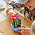LEGO - Botanicals Le cactus en fleurs-L’appli LEGO Builder permet d’agrandir les modèles, de les faire pivoter et les sauvegarder