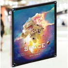 Azar - Porte-affiche en plastique à chargement latéral vertical/horizontal pour vitrine - Transparent-Comprend quatre ventouses transparentes pour la fixation