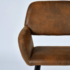 Homy Casa - Chaise  Moderne Rembourrée de Salle à Manger en Daim Marron - Pieds Noirs et Accents Dorés - Paquet de 2-Dimensions Compactes : Dimensions totales de 21.2" L x 29.3" H, parfaites pour les salles à manger de petite à moyenne taille.
