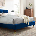 Modway - Sofia Lit plateforme Queen en velours haute performance avec capitonnage vertical et pieds en bois et Manchons en métal doré - Marine-Système de soutien en lattes de bois