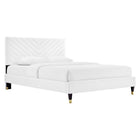 Modway - Roxanne Lit plateforme Queen en velours haute performance avec pieds en bois et manchons en métal doré - Blanc-Assemblée requise