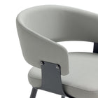 Manhattan Comfort - Lot de 4 chaises de salle à manger modernes Luce 22 po en similicuir texturé, coloris gris pierre-Le dossier incurvé enveloppant ouvert offre un soutien ergonomique