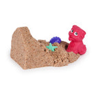 Kinetic Sand Doggie Dig Mini-Display & storage container: The Kinetic Sand Doggie Dig toy includes a reusable doghouse – kids can display their dog on its doggie bed & close the container for storage!