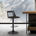 Armen Living - Milan Tabouret de Bar Pivotant à Hauteur Réglable en Similicuir Noir et Bois Noir avec Base Noire-Le mélange de matériaux, de couleurs et de textures élève le style d’un espace et crée un effet frais et moderne. Ce tabouret combine bois, métal et un magnifique revêtement en similicuir.





