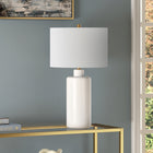 Hudson&Canal - Lampe de table Carlina en céramique de 63 cm de haut avec abat-jour en tissu, - Blanc mat/blanc-Une finition blanche mate artisanale est appliquée sur la base ronde en céramique