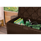 Suncast - Coffre de terrasse en résine tressée 73 gal - Java-Verrouillable par cadenas pour plus de sécurité, cadenas non inclus.