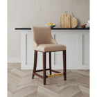 Manhattan Comfort - Shubert tabouret de comptoir moderne 22,64" en similicuir rembourré - tan-Cadre en bois de hêtre massif avec une finition foncée riche - dispose d’une plaque de pied en métal doré