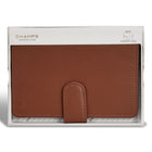 Champs - Collection Onyx Étui à passeport en cuir - Brun-Signature Champs en relief