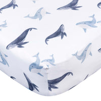 Gerber Childrenswear - Drap de berceau en tricot - Calme côtier - Baleines-Fabriqué à partir d'un mélange durable de polyester et de jersey élasthanne extensible, ce drap assure un ajustement parfait sur les matelas de lit de bébé standard, mesurant 52 x 28