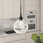 Hudson&Canal - Suspension Ida , 24 cm de large, avec abat-jour en verre - Noir mat/transparent-Conçu pour une ampoule à incandescence de 60 W - ampoule LED de 9 W, ampoule fluorescente (CFL) de 13 W ou ampoule LED à ballast automatique de 9 W, ampoule à culot E26, ampoule non incluse