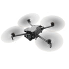 DJI - Mini 5 Pro-Avec un capteur CMOS 1 pouce de 50 MP et une ouverture f/1,8, Mini 5 Pro capture des détails riches et des clichés nets même en basse lumière. Compact, il offre une imagerie de niveau Pro