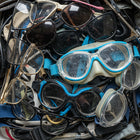 TerraCycle - Lunettes - Zero Waste Box- Grande-Inclus : boîte de collecte durable imprimée en couleur avec doublure interne, étiquette d’expédition UPS prépayée pour le retour, et recyclage des déchets collectés.