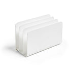 Trieur incliné en plastique à 3 fentes TRU RED, blanc-Fabriqué dans un plastique au fini blanc lustré. Utilisez-le seul ou combinez-le avec d’autres accessoires assortis.