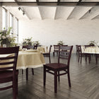 Flash Furniture – Chaise de restaurant HERCULES en bois, dossier à traverses horizontales, fini acajou (XUDGW0005LADMAH)-Capacité de poids de 800 lb