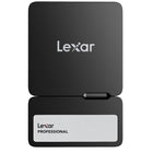 Lexar - SSD portable Professional Go avec Hub - 2 To - Noir-Le SSD portable et le concentrateur, qui possède ses propres quatre ports USB Type-C, ainsi que les adaptateurs et câbles inclus, vous offrent la flexibilité ultime pour personnaliser votre configuration en fonction du tournage.