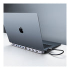 Kopplen - Station d’accueil USB-C 13-en-1-Cette station d’accueil prend en charge les configurations à trois écrans, ce qui la rend idéale pour le multitâche, le montage vidéo, le jeu ou les longues séances de travail