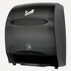Scott - Distributrice automatique d’essuie-mains en rouleau Scott Essential - pour les essuie-mains en rouleau Scott avec mandrin violet - 12,70 po x 15,76 po x 9,57 po - Noire-Noire