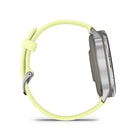 Garmin - Venu 4 – 45 mm, Argent avec bande en silicone Citron-Conception (nouveau): Montre intelligente avec un affichage lumineux et coloré, design en acier inoxydable et lampe de poche intégrée